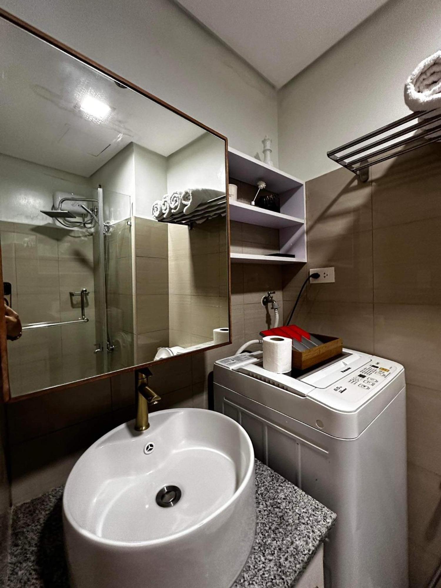 Deluxe Suites Razelles 2 At Shore 2 Residences Tower 1 Pasay Exterior foto